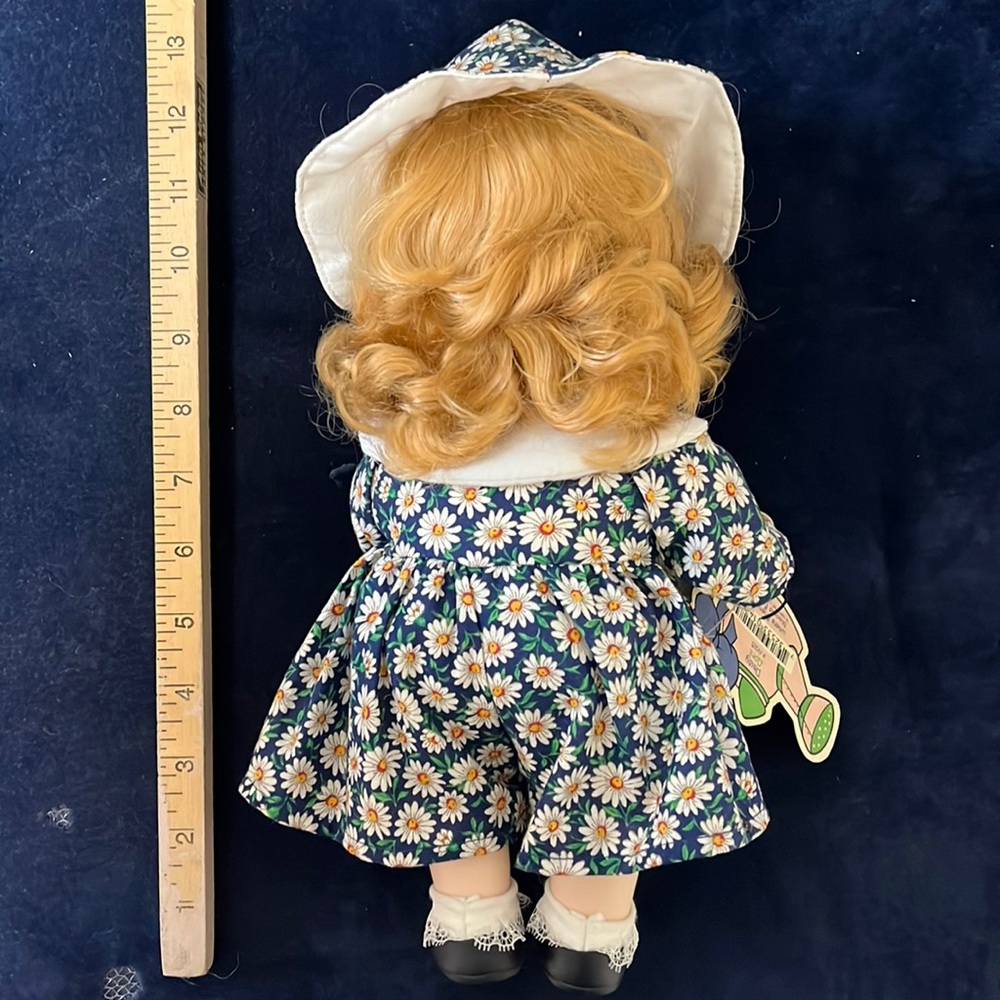 Precious Moments Garden of Friends Doll - Picture 5 of 6